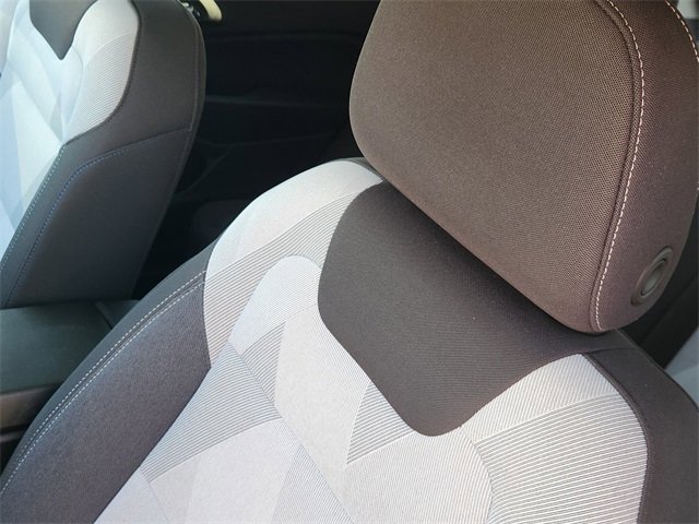 Used 2025 Chevrolet Trax LS w/ LS Convenience Package image 24