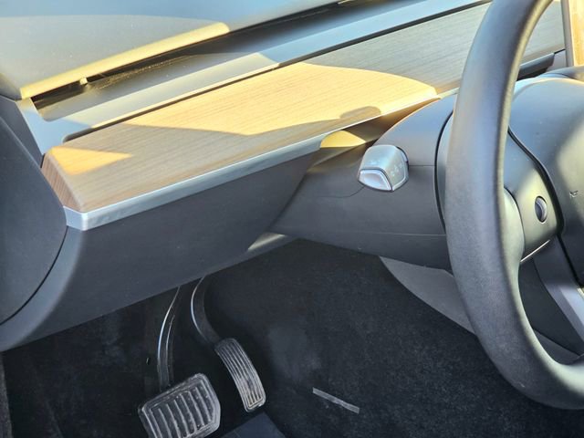 Used 2024 Tesla Model Y Long Range image 15