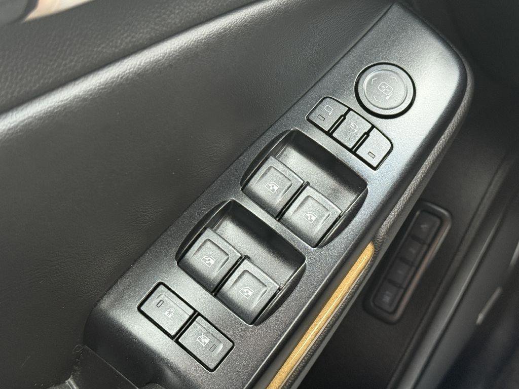 Used 2017 GMC Yukon XL Denali w/ Open Road Package image 36