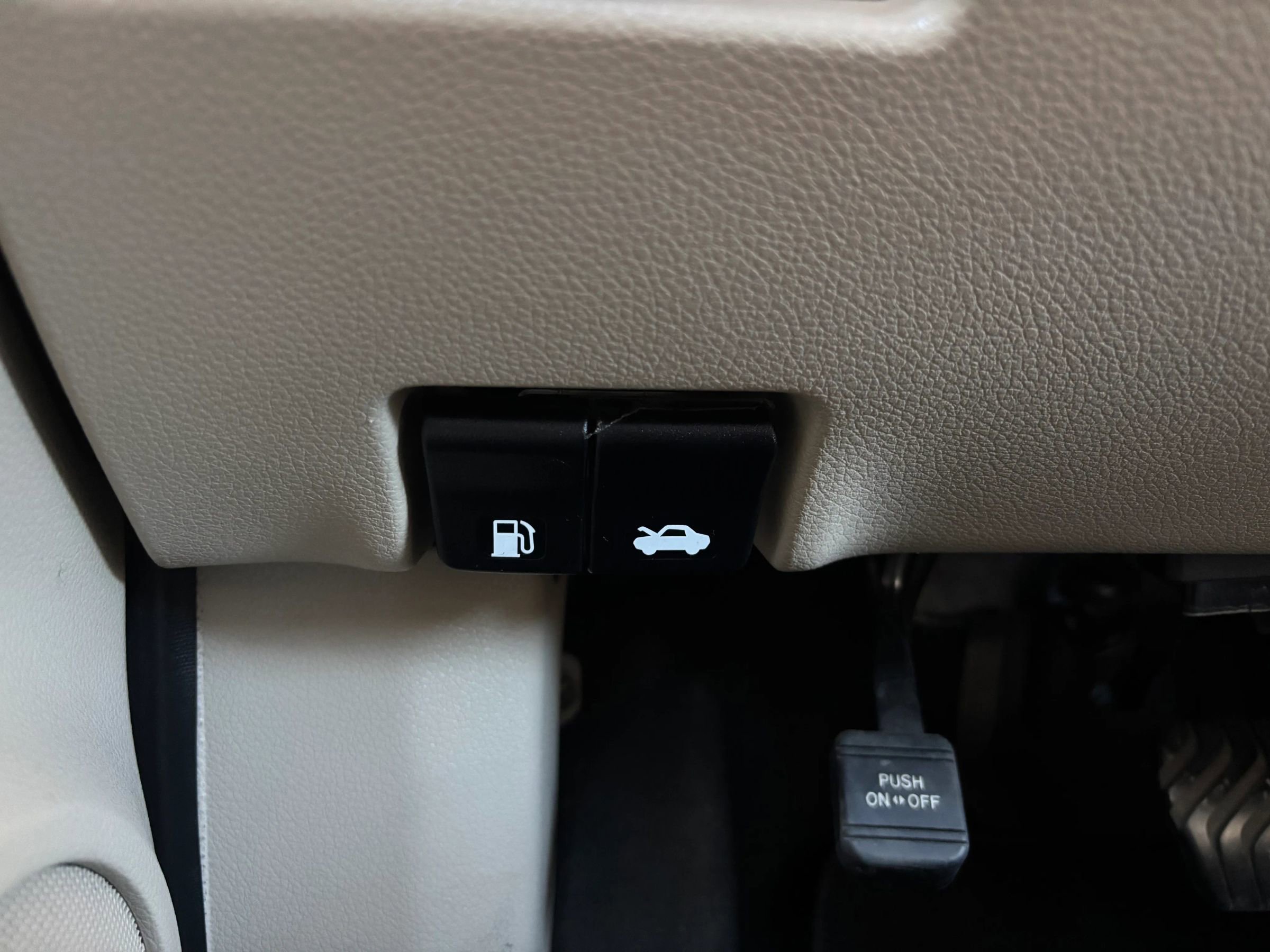 Used 2017 Nissan Rogue SV image 7