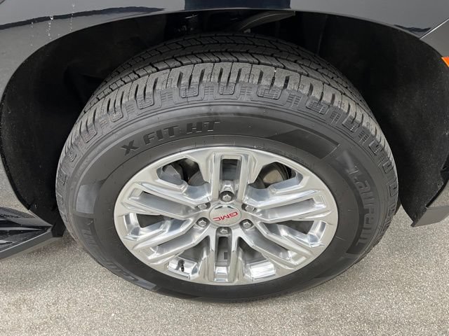 Used 2024 GMC Yukon SLT AWD/4WD image 18