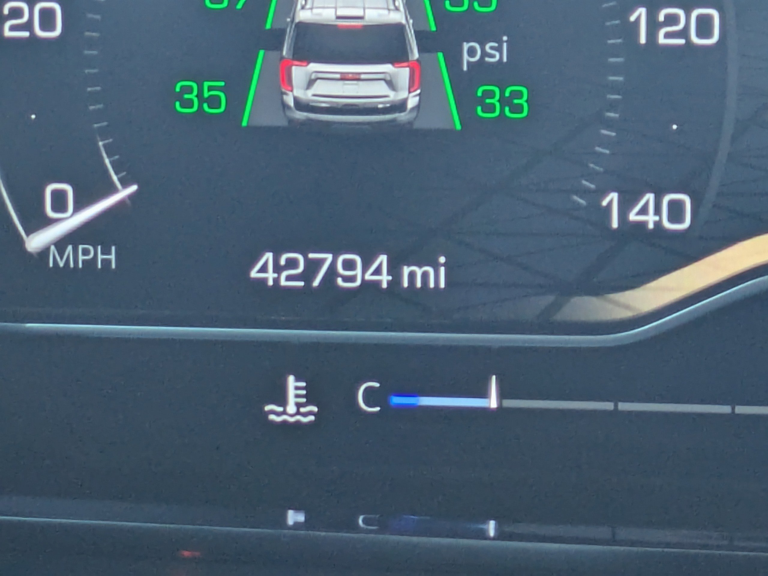 Used 2022 GMC Yukon SLT w/ SLT Premium Package image 27