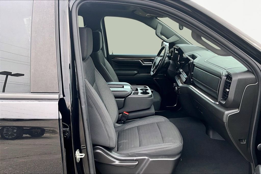 Used 2023 Chevrolet Silverado 1500 LT w/ Protection Package image 7