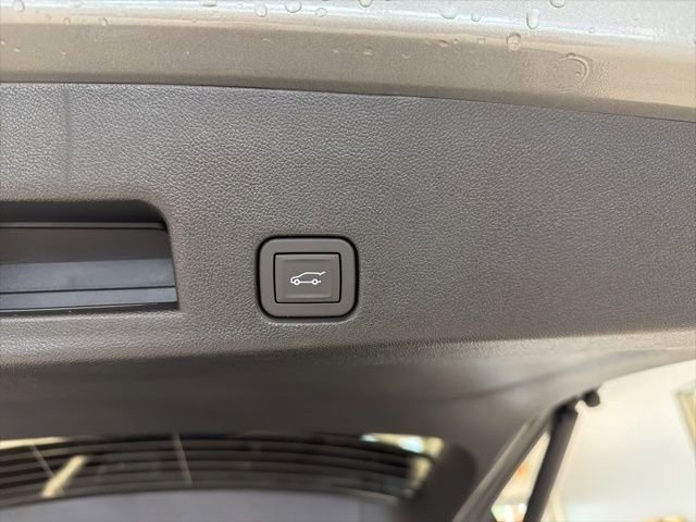 New 2026 GMC Acadia AT4 w/ Luxury Package image 24