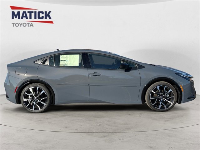 New 2026 Toyota Prius Plug-In Hybrid image 8