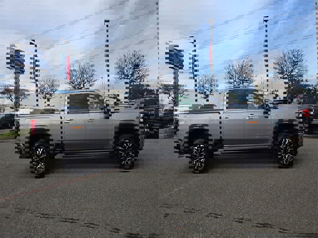 Used 2024 GMC Sierra 2500 Denali Ultimate w/ Max Trailering Package image 4