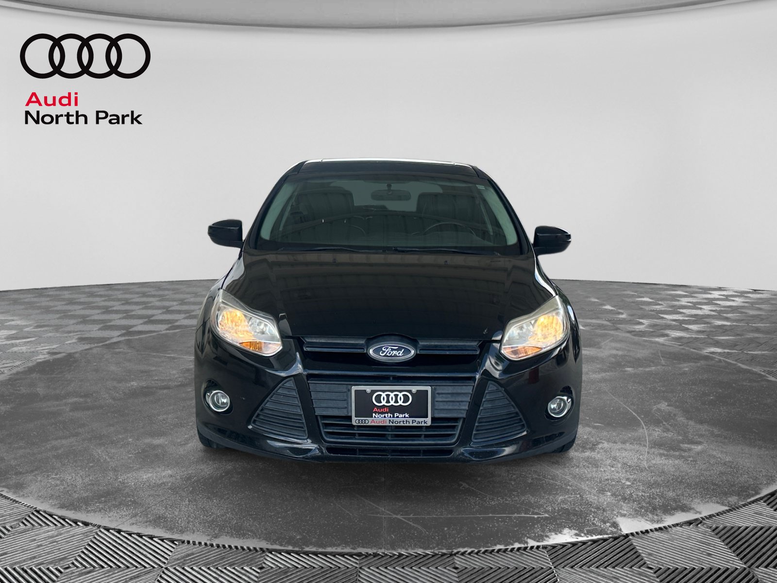 Used 2014 Ford Focus SE w/ Equipment Group 201A FWD image 8