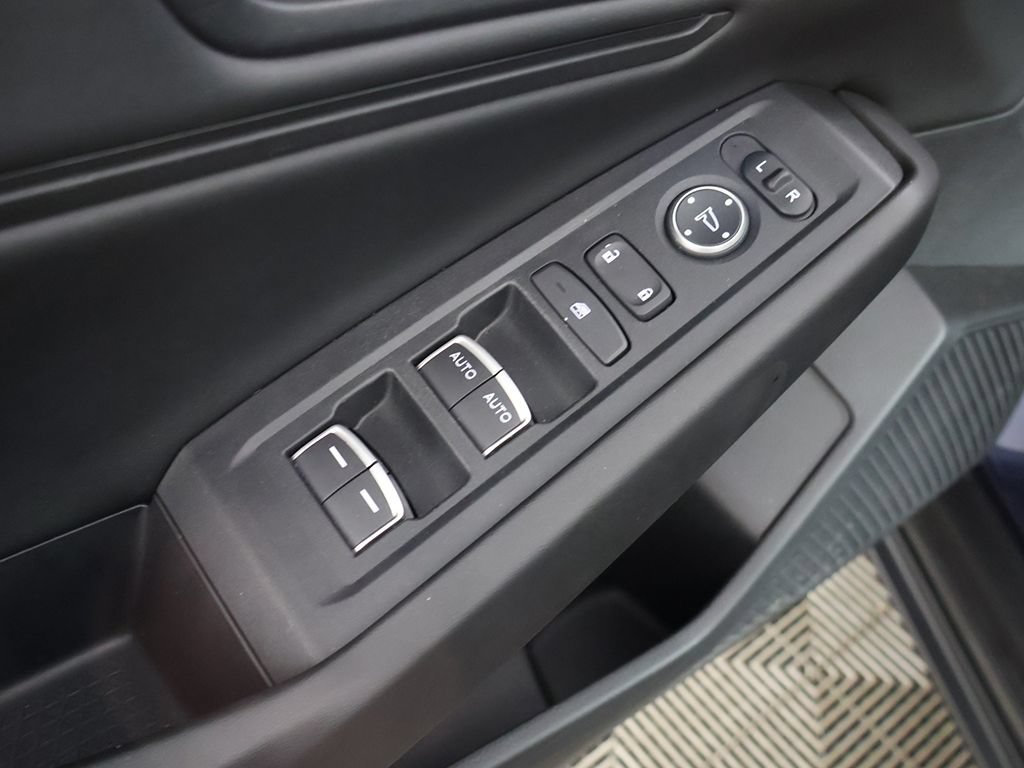 Used 2025 Honda Accord SE image 38