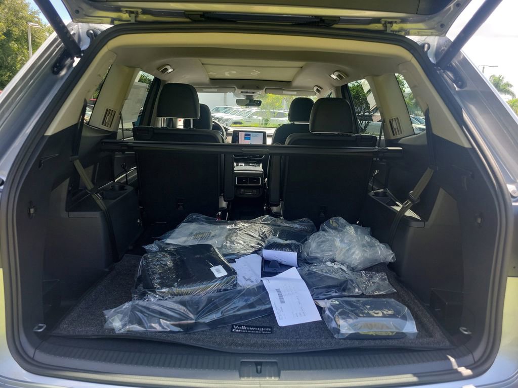 New 2026 Volkswagen Atlas SEL Premium R-Line image 8