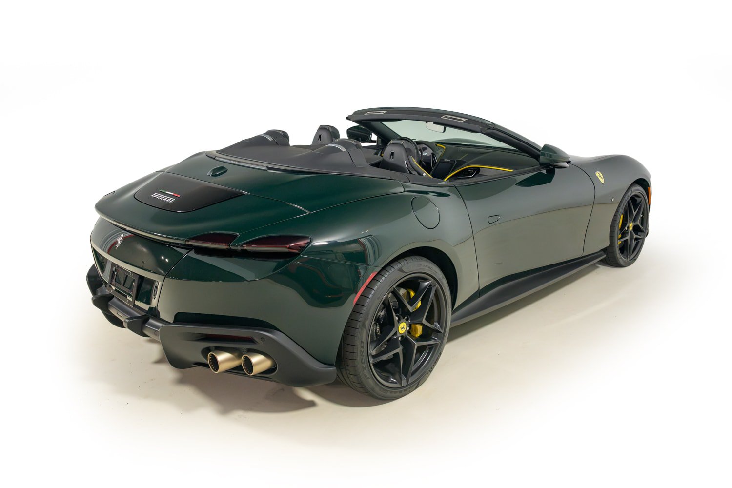 Used 2025 Ferrari Roma Spider RWD image 7