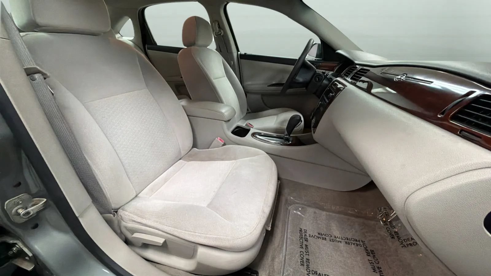 Used 2008 Chevrolet Impala LT FWD image 14