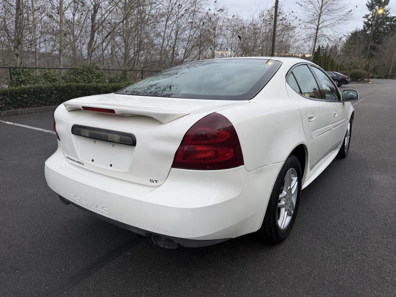 Used 2006 Pontiac Grand Prix GT w/ Sun And Sound Package image 5