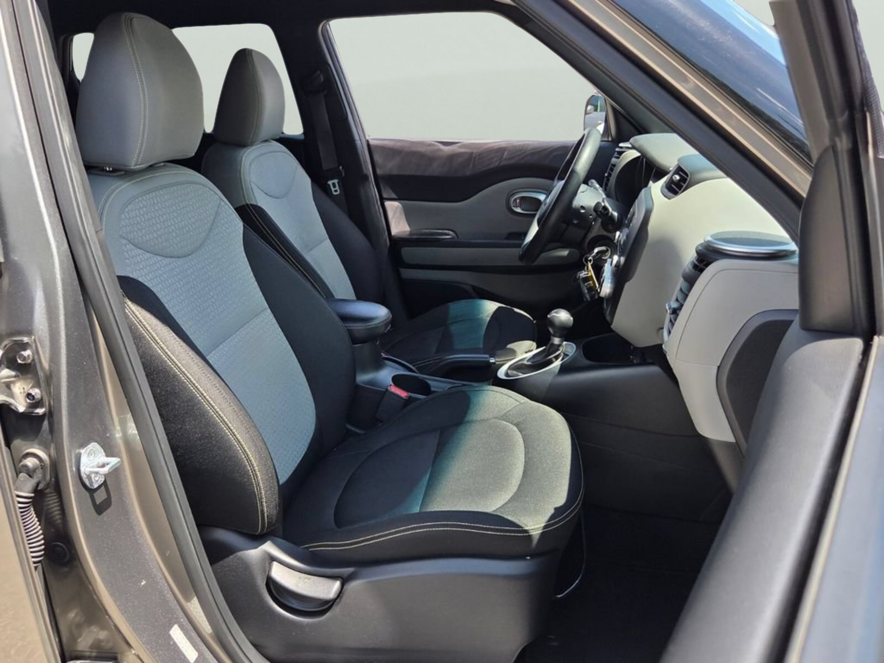 Used 2015 Kia Soul + FWD image 20