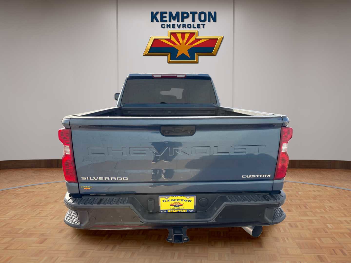 Used 2025 Chevrolet Silverado 2500 Custom w/ Custom Value Package image 5