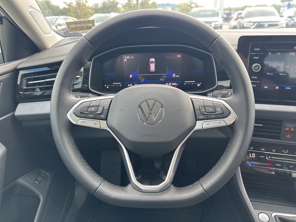 New 2025 Volkswagen Jetta SE image 15