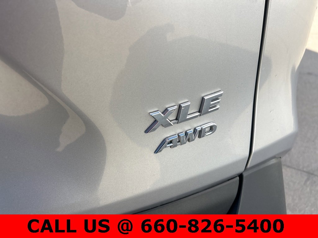 Used 2025 Toyota RAV4 XLE image 9