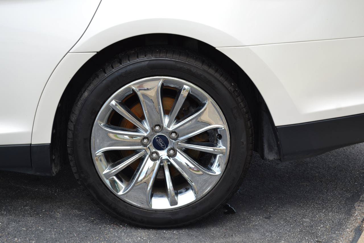Used 2010 Ford Taurus Limited AWD/4WD image 60