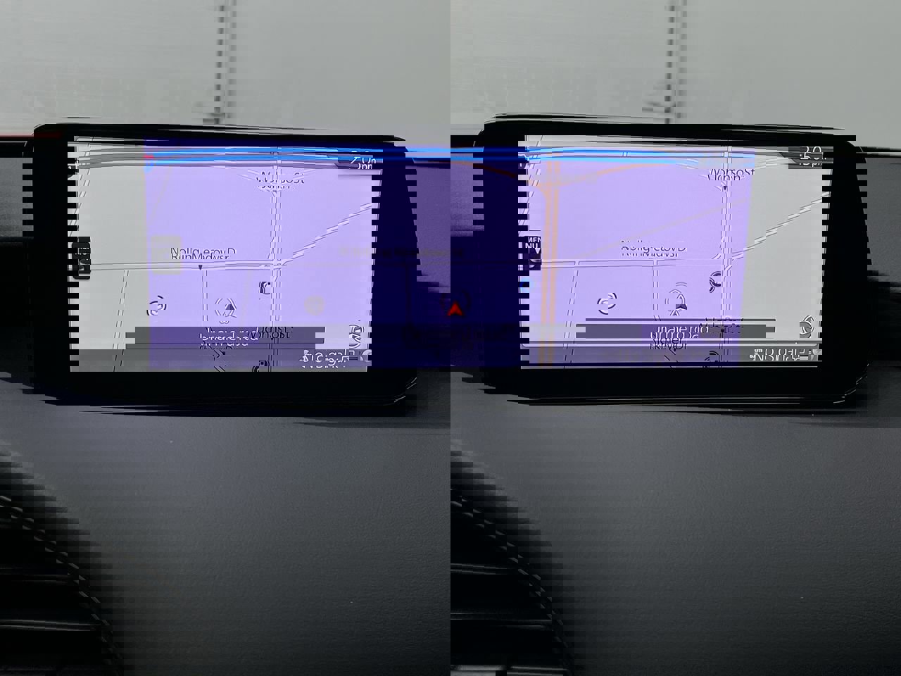 New 2025 MAZDA MAZDA3 Hatchback w/Premium Plus Pkg image 5