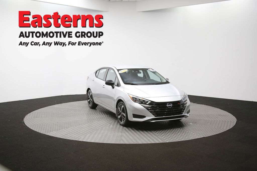 Used 2025 Nissan Versa SR w/ Trunk Package image 49