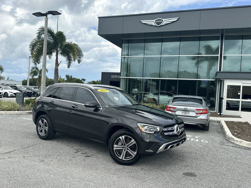 Used 2022 Mercedes-Benz GLC 300 image 1