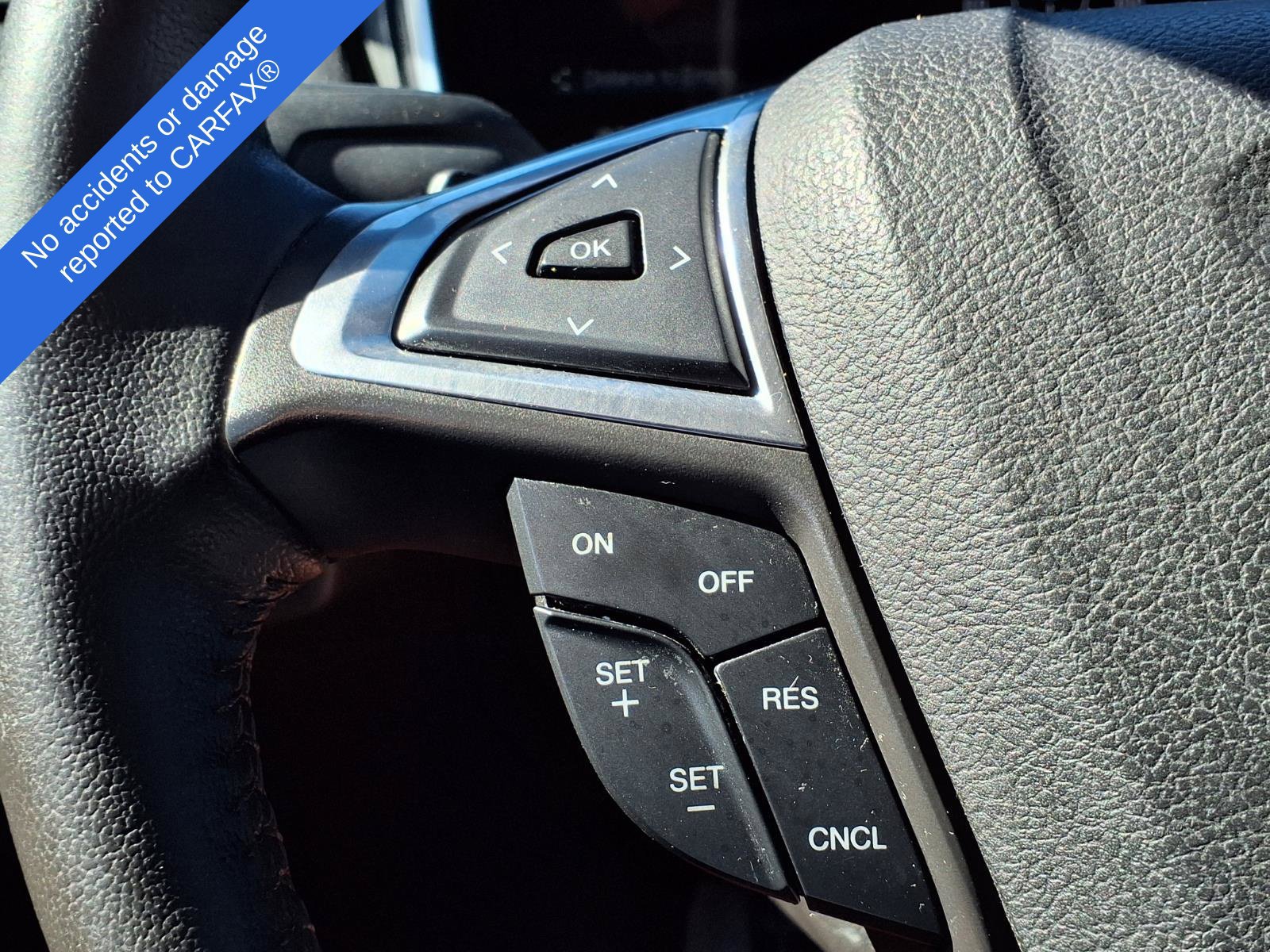 Used 2016 Ford Fusion Titanium FWD image 29