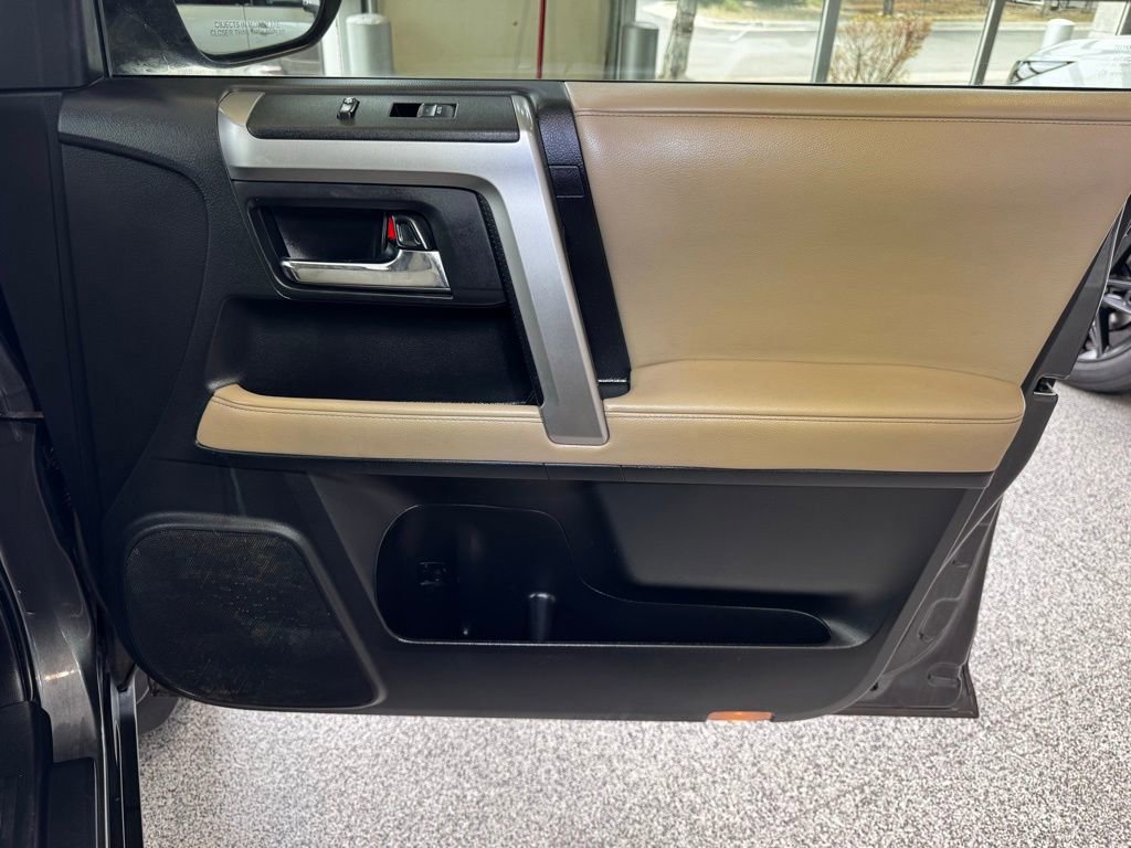 Used 2023 Toyota 4Runner SR5 AWD/4WD image 43