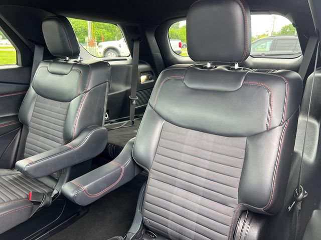Certified 2025 Ford Explorer ST-Line AWD/4WD image 27