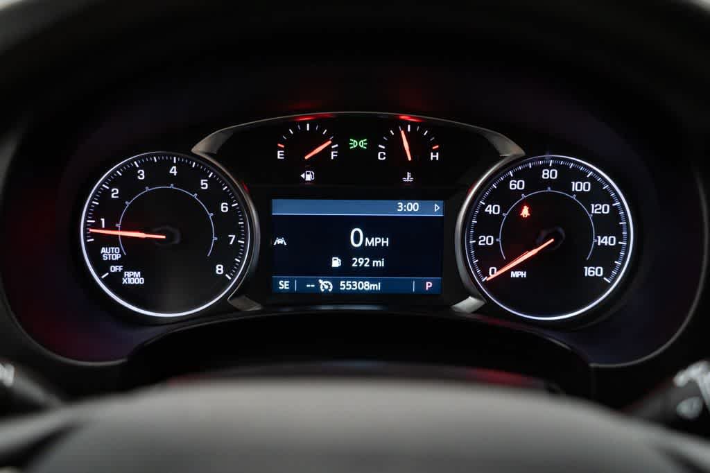 Used 2024 GMC Terrain SLT AWD/4WD image 17