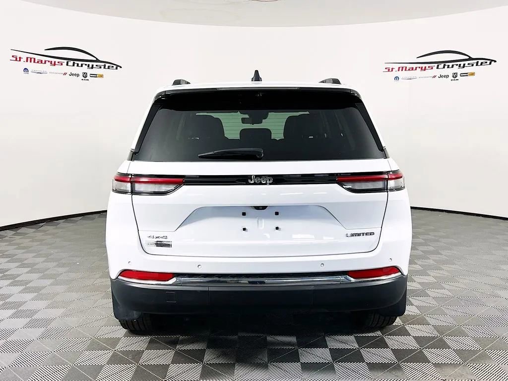 Used 2022 Jeep Grand Cherokee Limited w/ Luxury Tech Group II AWD/4WD image 7