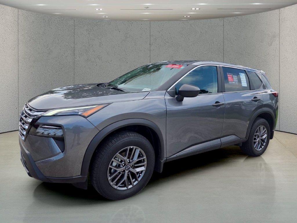 Used 2026 Nissan Rogue S FWD image 1