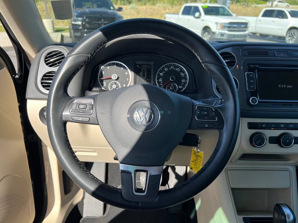 Used 2015 Volkswagen Tiguan SE AWD/4WD image 30