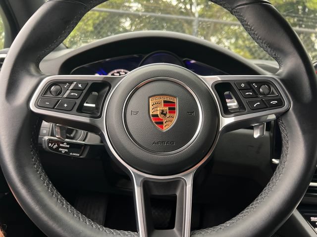 Used 2023 Porsche Cayenne AWD/4WD image 23