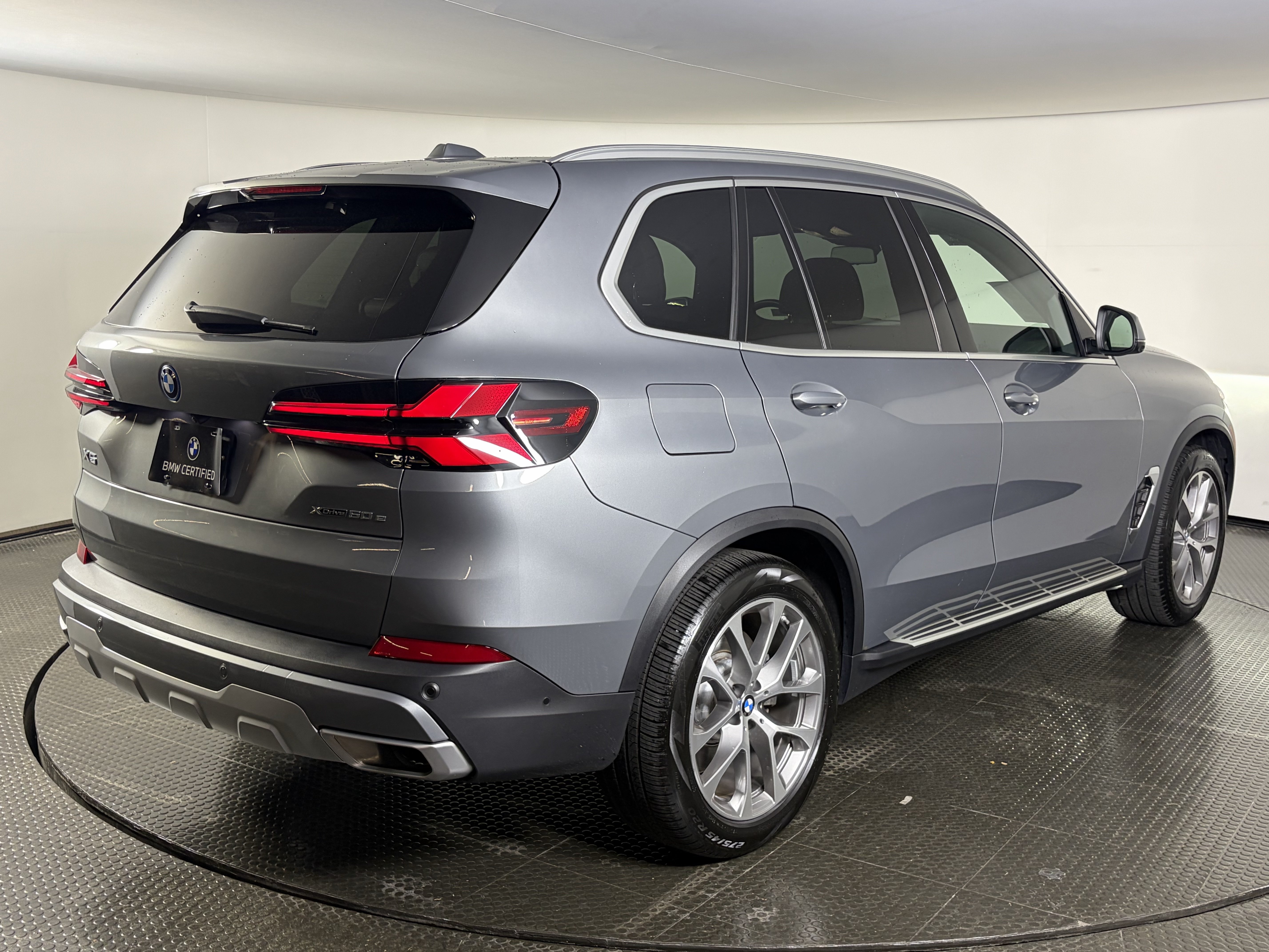 Certified 2026 BMW X5 xDrive50e AWD/4WD image 5
