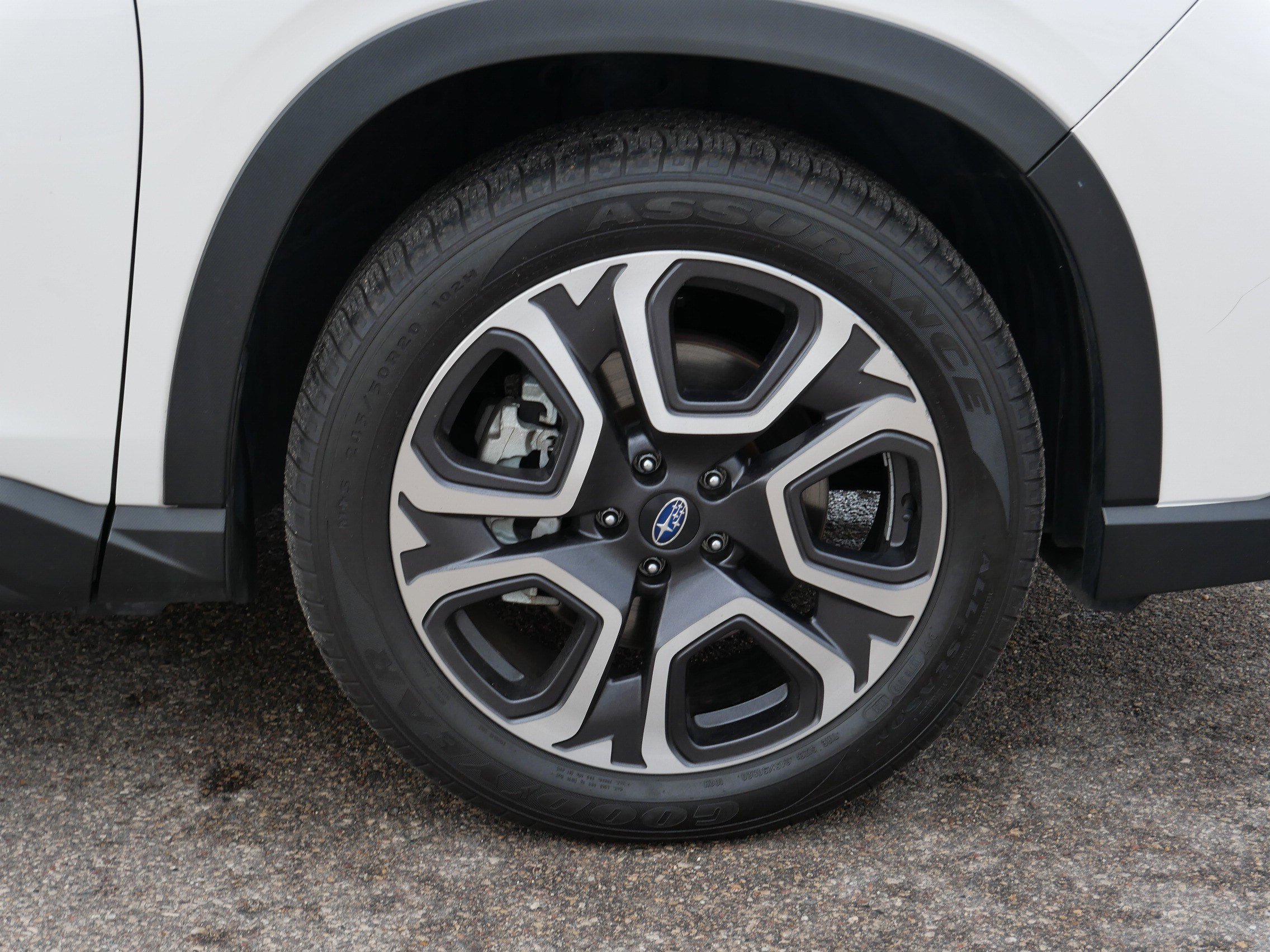 Used 2023 Subaru Ascent Limited image 16