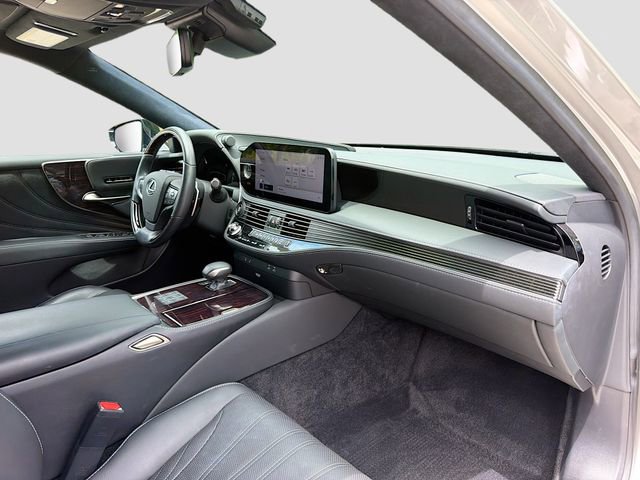 Used 2024 Lexus LS 500 w/ Interior Upgrade Package RWD image 14