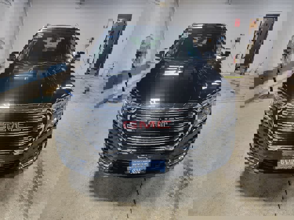 Certified 2024 GMC Terrain SLT w/ Infotainment Package II image 2