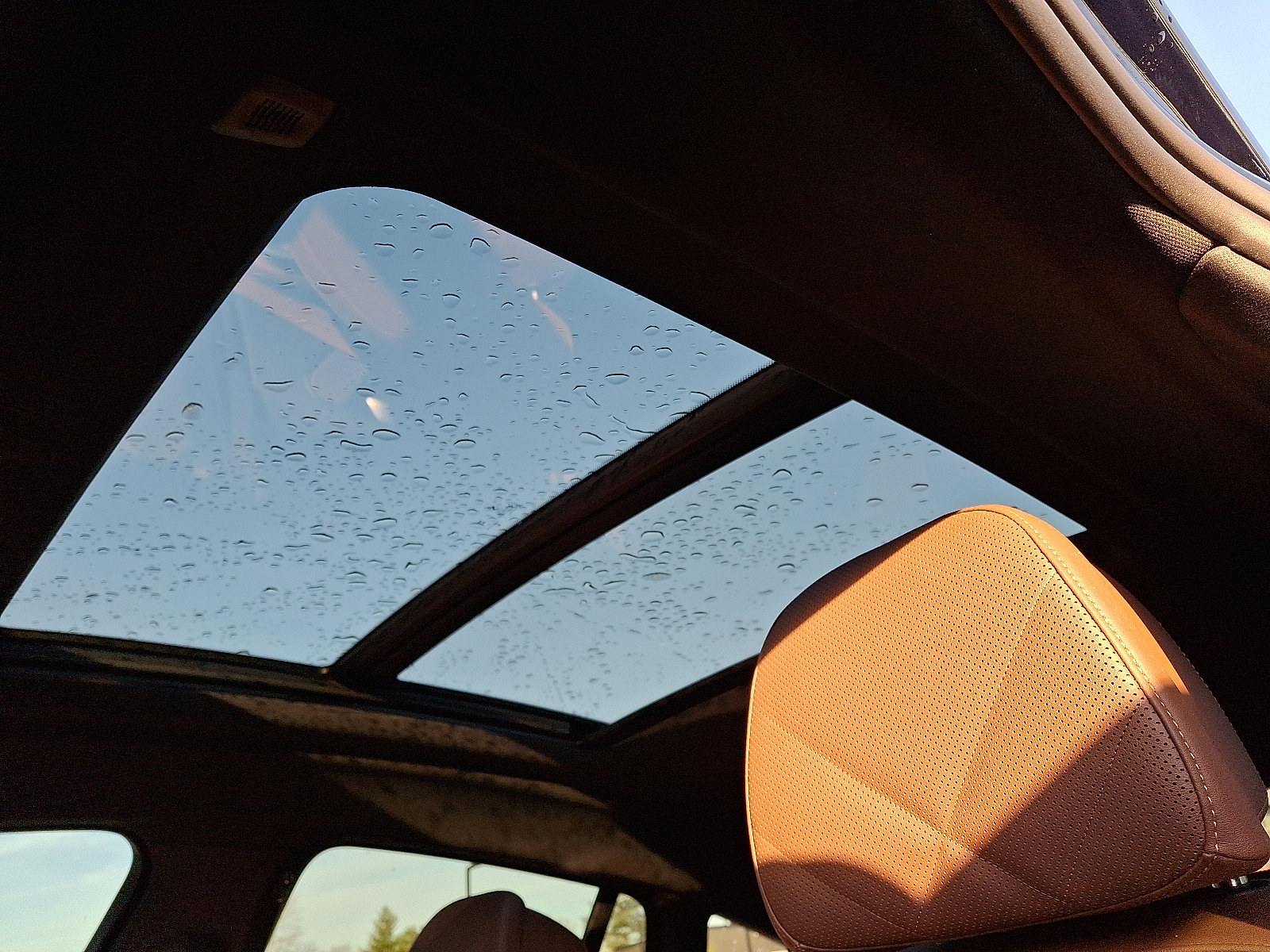 Used 2024 BMW X6 xDrive40i w/ Premium Package image 21