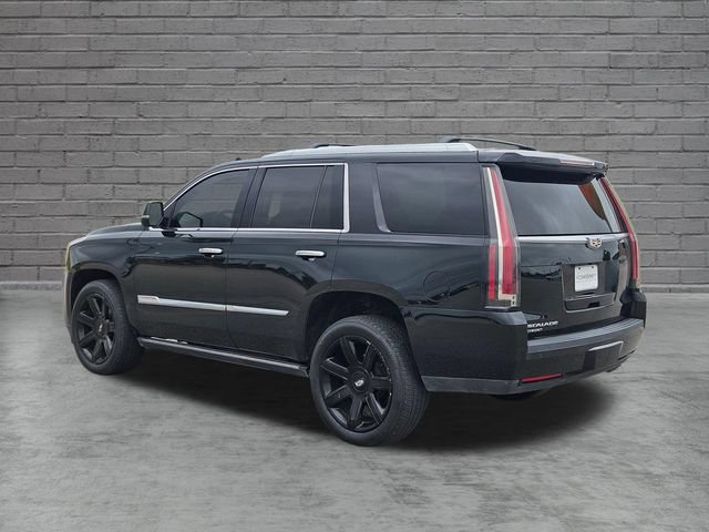 Used 2016 Cadillac Escalade Platinum RWD image 3