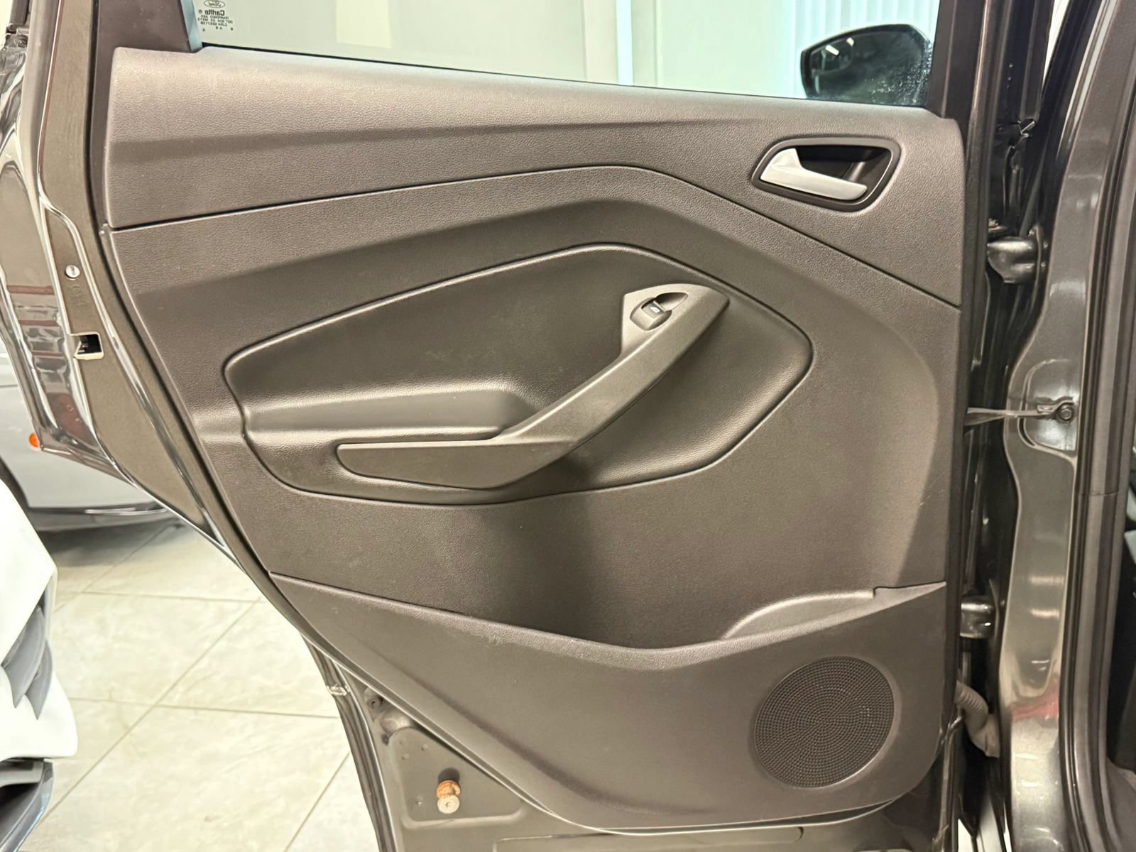 Used 2017 Ford Escape SE AWD/4WD image 18