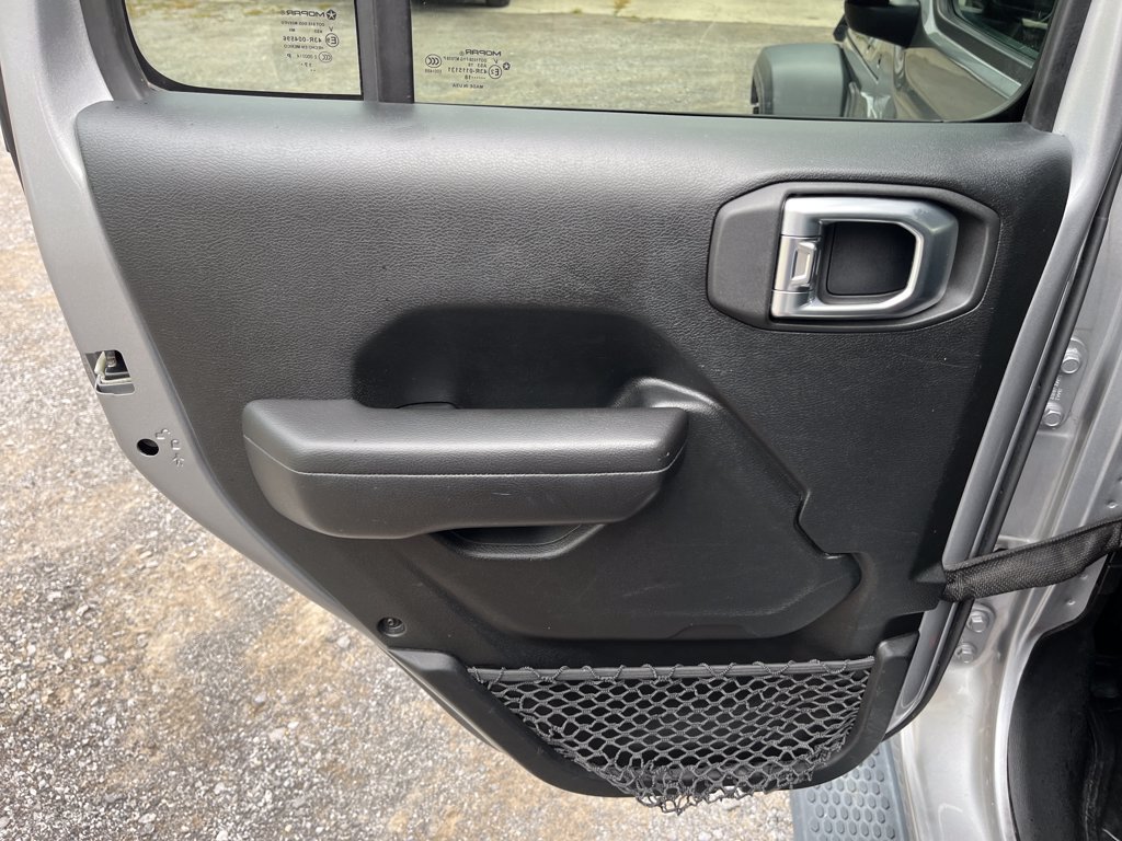Used 2018 Jeep Wrangler Unlimited Sport S AWD/4WD image 27