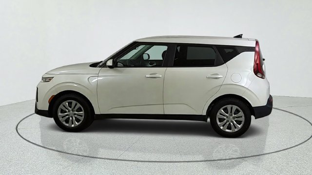 Used 2021 Kia Soul LX FWD image 4