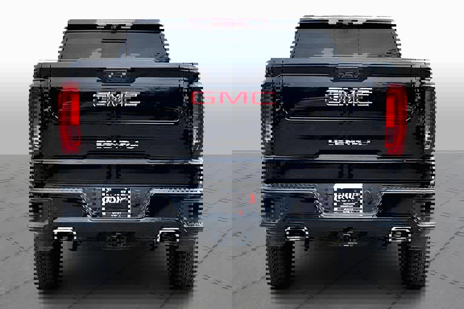 Used 2023 GMC Sierra 1500 Denali w/ Denali Reserve Package AWD/4WD image 5