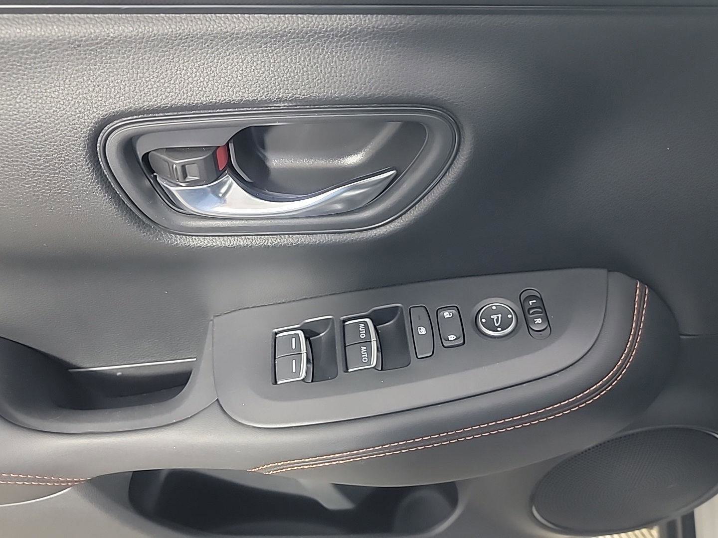 Certified 2023 Honda HR-V Sport image 35