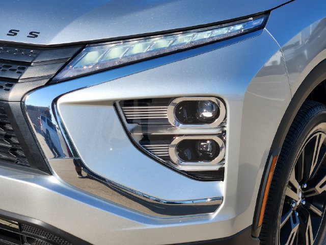 Used 2025 Mitsubishi Eclipse Cross LE AWD/4WD image 17
