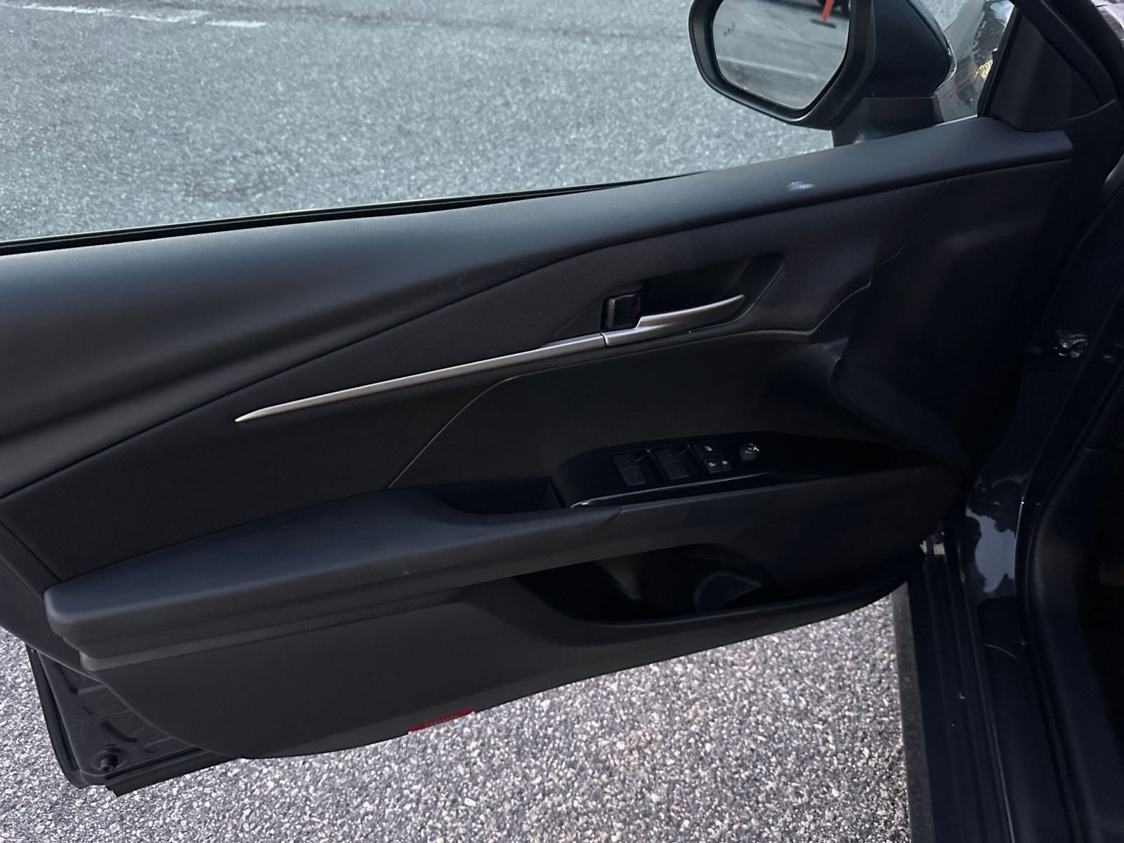 Used 2025 Toyota Camry LE image 20