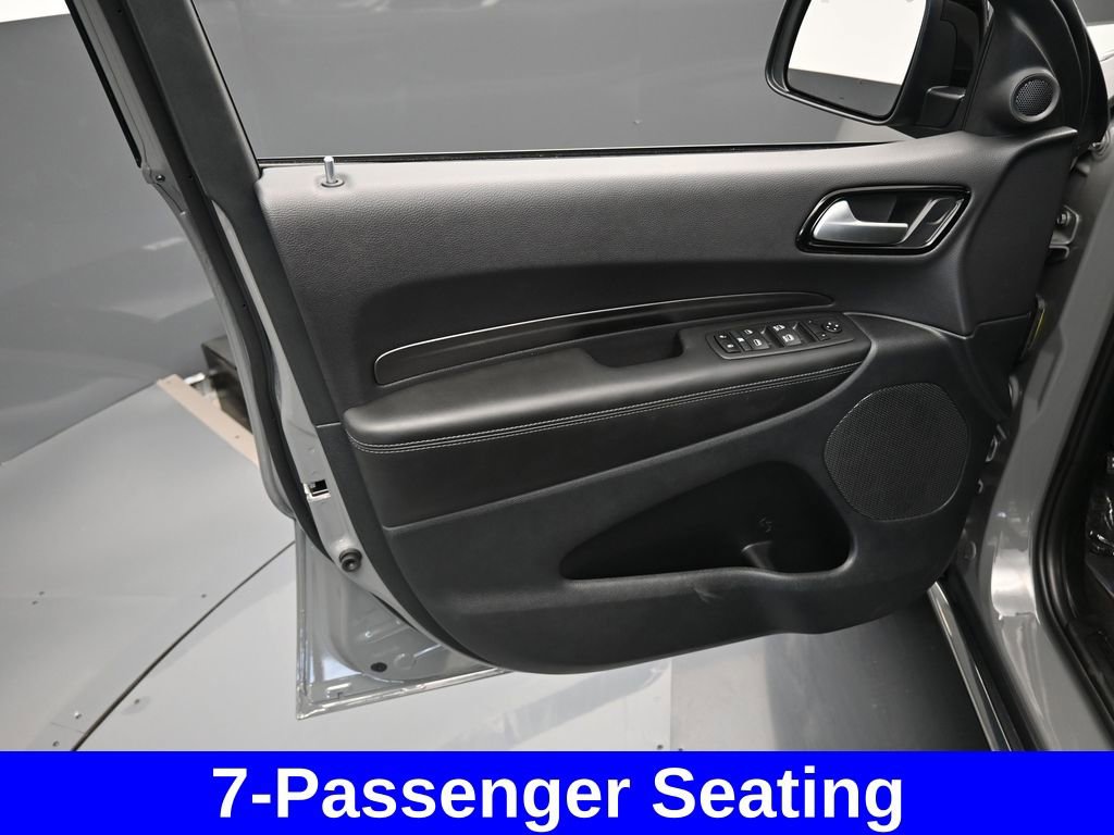 Used 2024 Dodge Durango SXT w/ 3rd Row Seating Group image 32