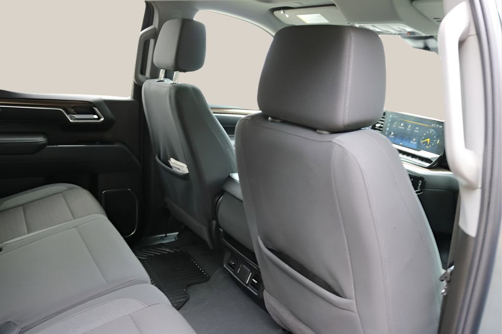 Used 2026 Chevrolet Silverado 1500 LT RWD image 18