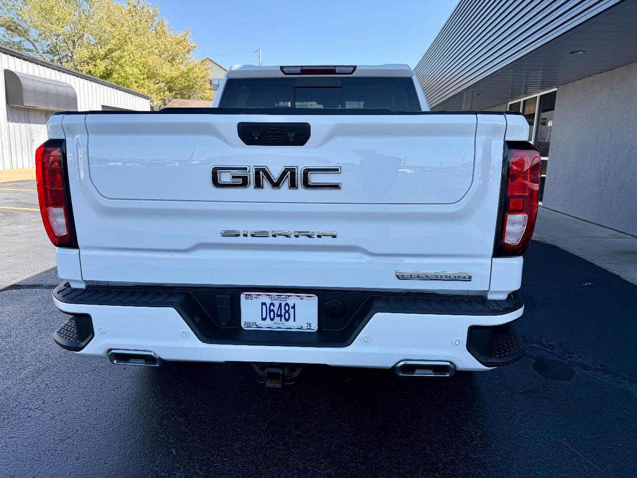 Used 2022 GMC Sierra 1500 Elevation w/ Elevation Premium Package image 9