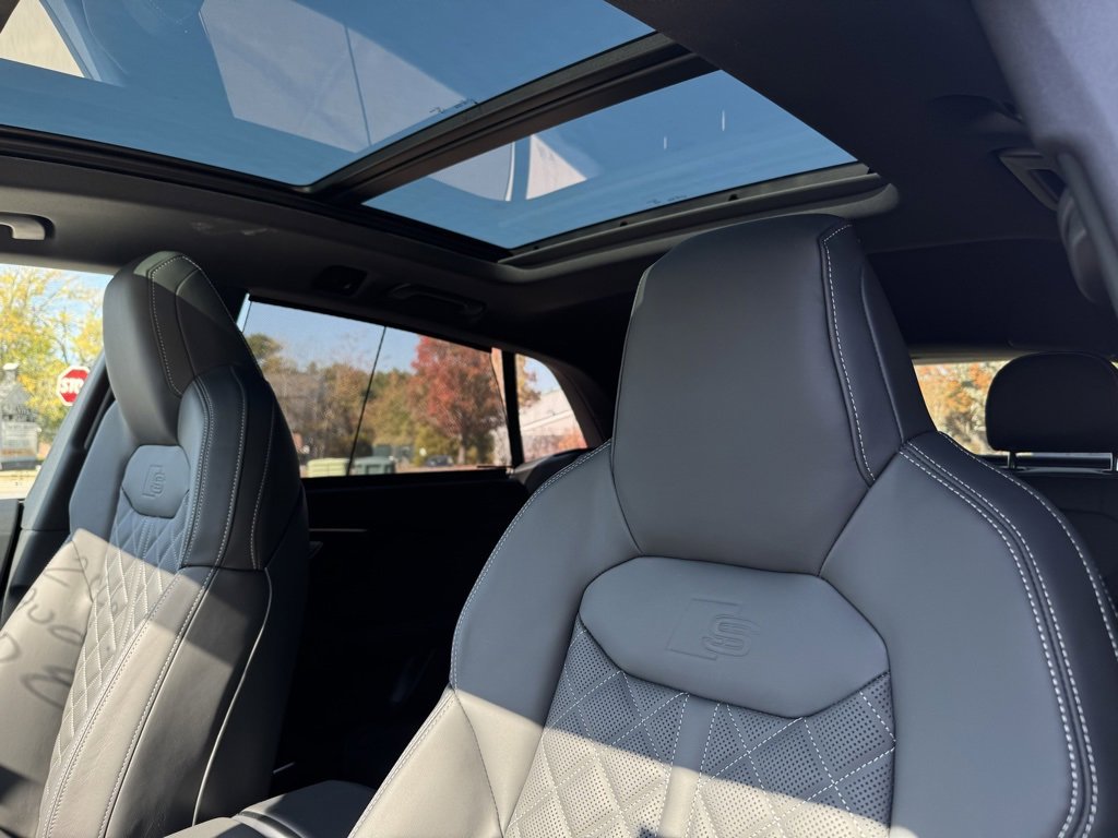 New 2026 Audi SQ8 Premium Plus image 22