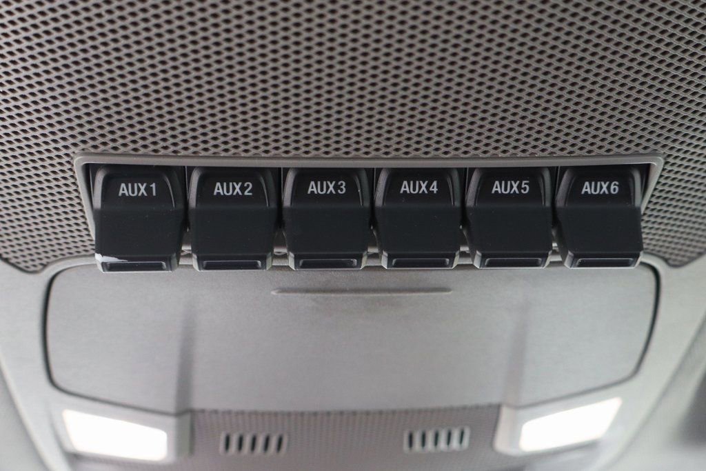 Used 2017 Ford F550 2WD Crew Cab Super Duty image 29